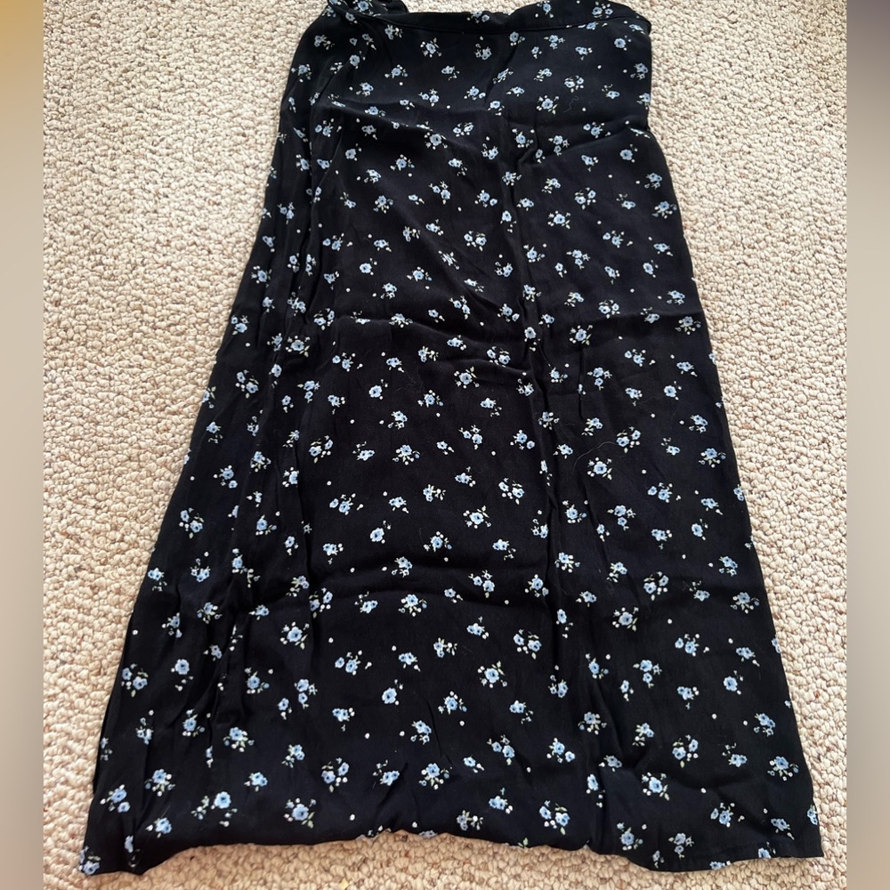 Brandy Melville Midi skirt